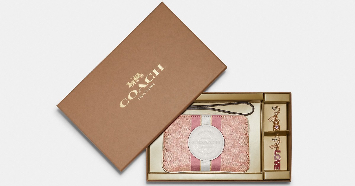  Coach-Boxed-Dempsey-Wristlet-In-Signature-Jacquard