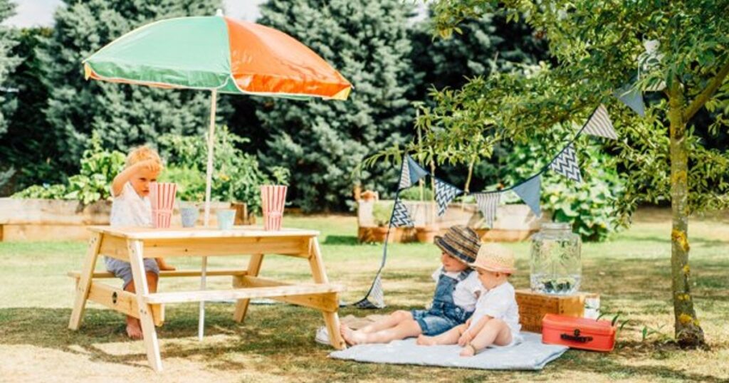 Mesa-Para-Picnic-Plum-Play-con-Sombrilla