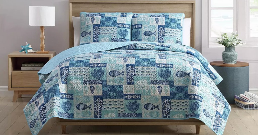 VCNY-HOME-Patchwork-Sea-Life-Reversible-3-Piezas-Quilt-Set