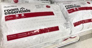 Almohadas Room Essentials en Target