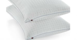 Almohadas Tommy Hilfiger solo $5.99 en Macy's