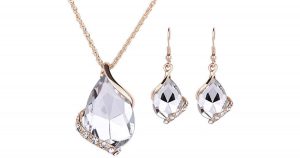 Hermoso Set de Collar con Piedra de Cristal