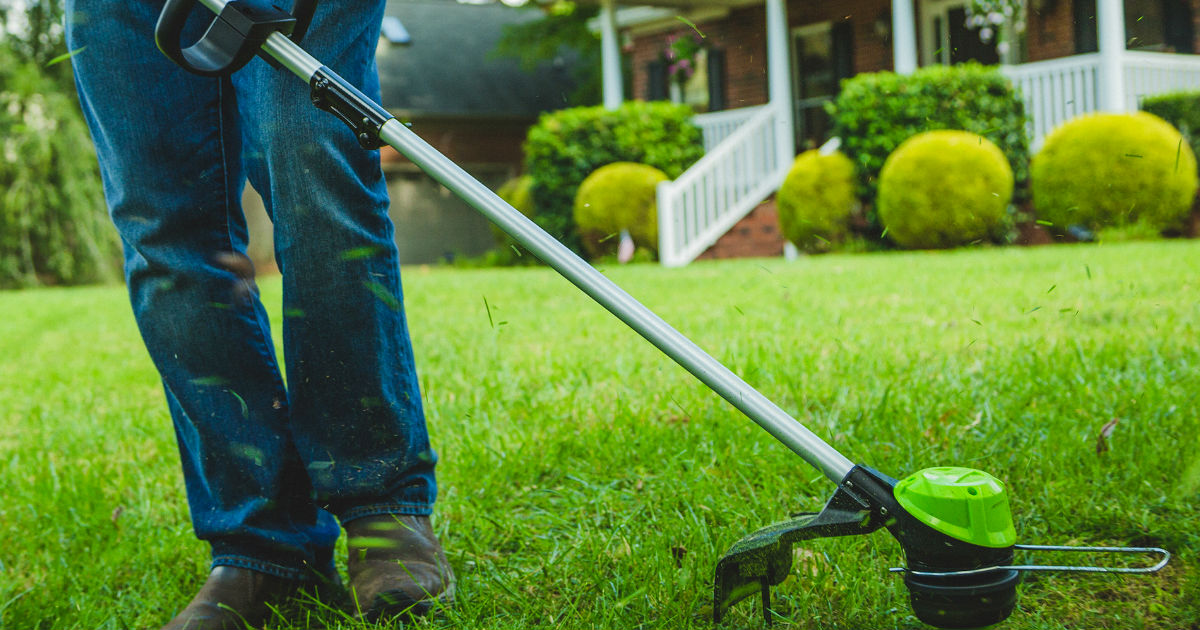 Greenworks Pro String Trimmer a solo $59 en Lowe’s (Reg. $119)