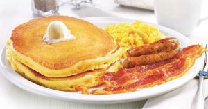Compra 1 y Obtenga 1 Grand Slams GRATIS en Dennys