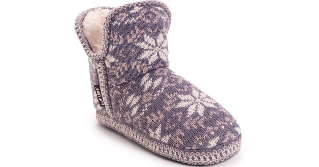 Muk Luks Red & Gray Amira Slippers en Kohl's