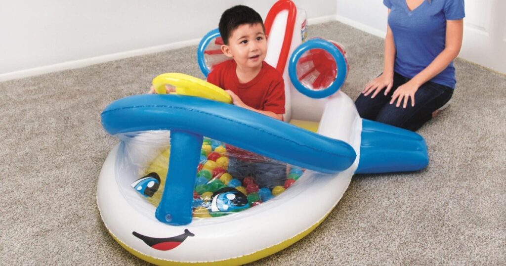 Little People Airplane Ball Pit en Walmart