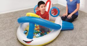 Little People Airplane Ball Pit en Walmart