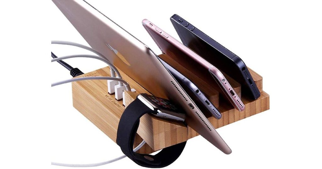 Base de Bambú para Cargar tus Dispositivos