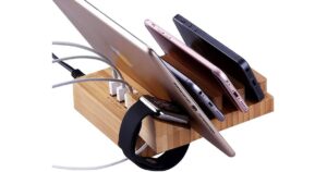 Base de Bambú para Cargar tus Dispositivos