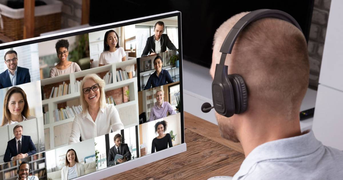 Headset Aluratek Wireless Bluetooth a solo $15.99 en Best Buy (Reg. $70)