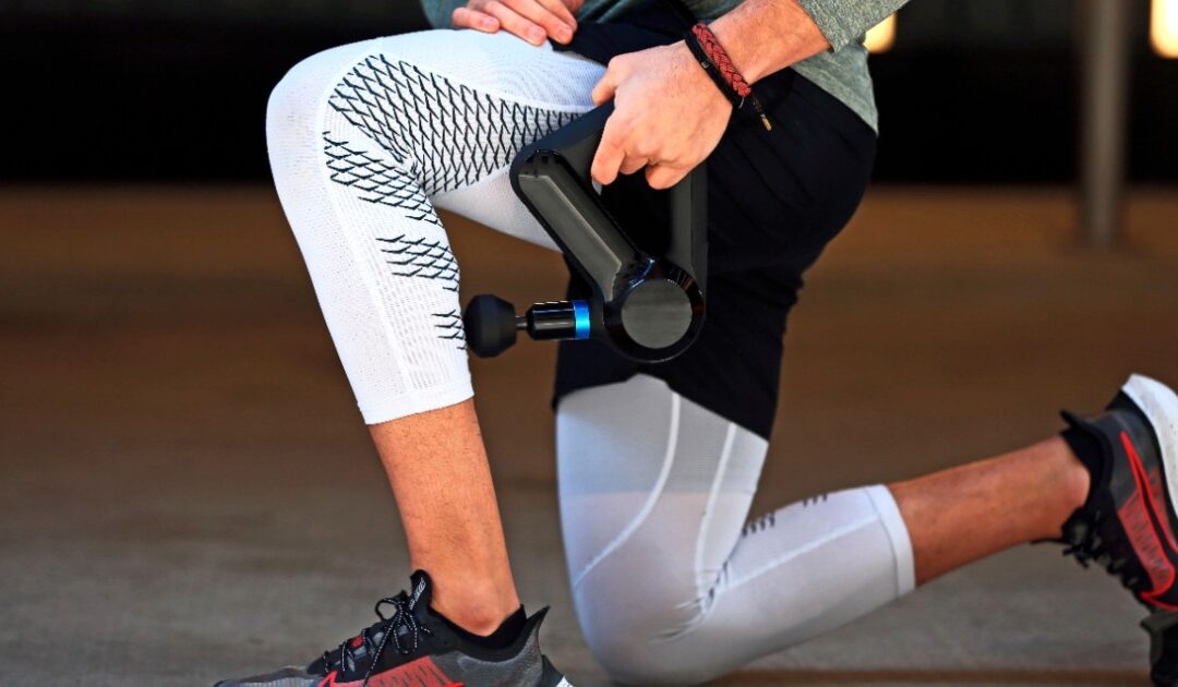 Máquina de Masaje Theragun Elite a solo $299.99 en Best Buy (Reg. $400)