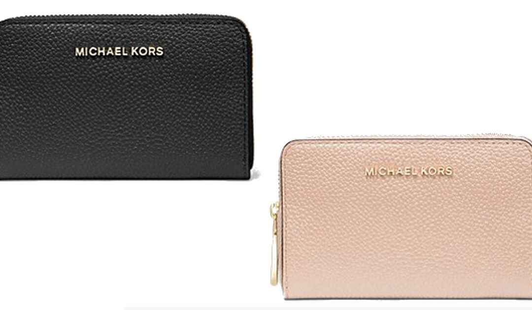 Michael Kors Small Pebbled Leather Wallet a solo $58.50 (Reg $78)