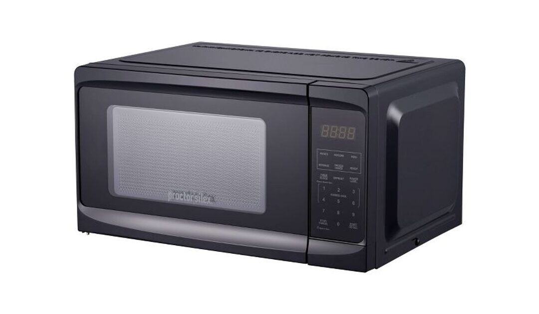 Horno de Microondas Proctor Silex 0.7 cu. ft. a solo $44.99 en Target (Reg. $70)