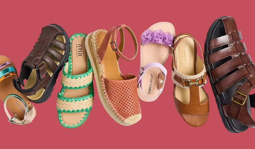 Sandalias Para La Familia Compra 1 y Llévate 2 GRATIS en JCPenney