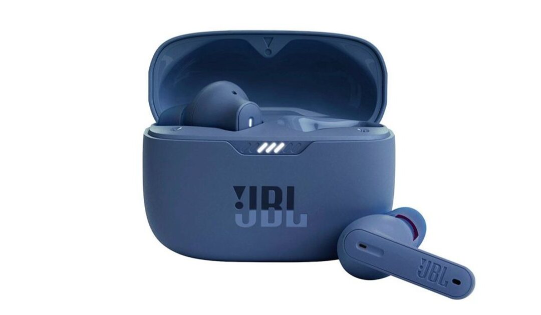 JBL Tune 230 Wireless Bluetooth Earbuds a solo $49.99 en Target (Reg. $100)