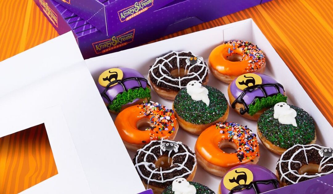 Docena de Donas Krispy Kreme Scary Sharies a SOLO $2 con la Compra de Otra Docena