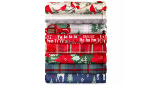 North-Pole-Throw-Blankets