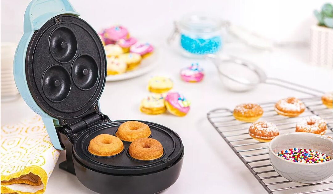 Bella Mini Donut Baker SOLO $3.93 en Macy’s (Reg. $20)