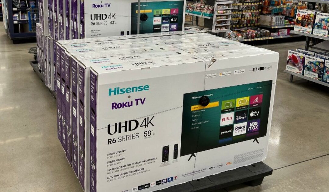 Hisense Class 4K UHD LED LCD Roku Smart TV HDR R6 Series 58-In SOLO $238