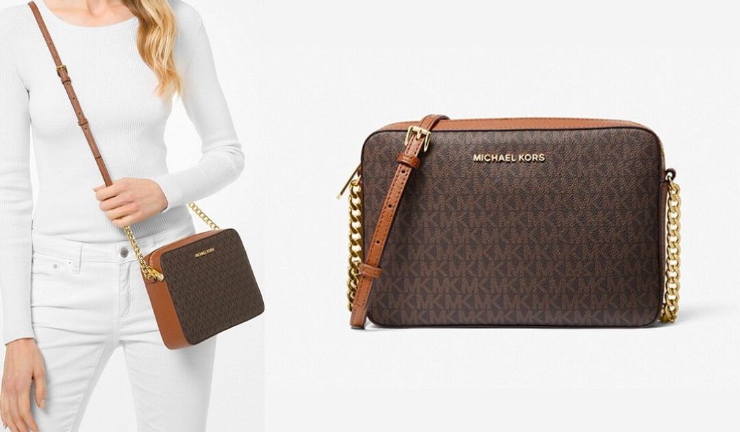 Cartera Michael Kors Jet Set Large Printed Logo Crossbody Bag a solo $74.25 (Reg. $378)