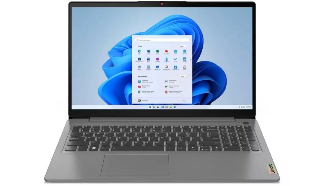 Lenovo 15.6-In Touchscreen IdeaPad 3i Laptop a solo $389.99 en Target (Reg. $740)