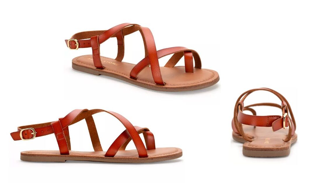 Sandalias Flat Sun + Stone Roxxie Asymetrical a solo $19.75 (Reg. $39.50)