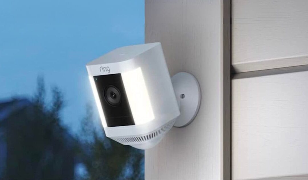 Cámara Ring Spotlight SOLO $119.99 (Reg $170)