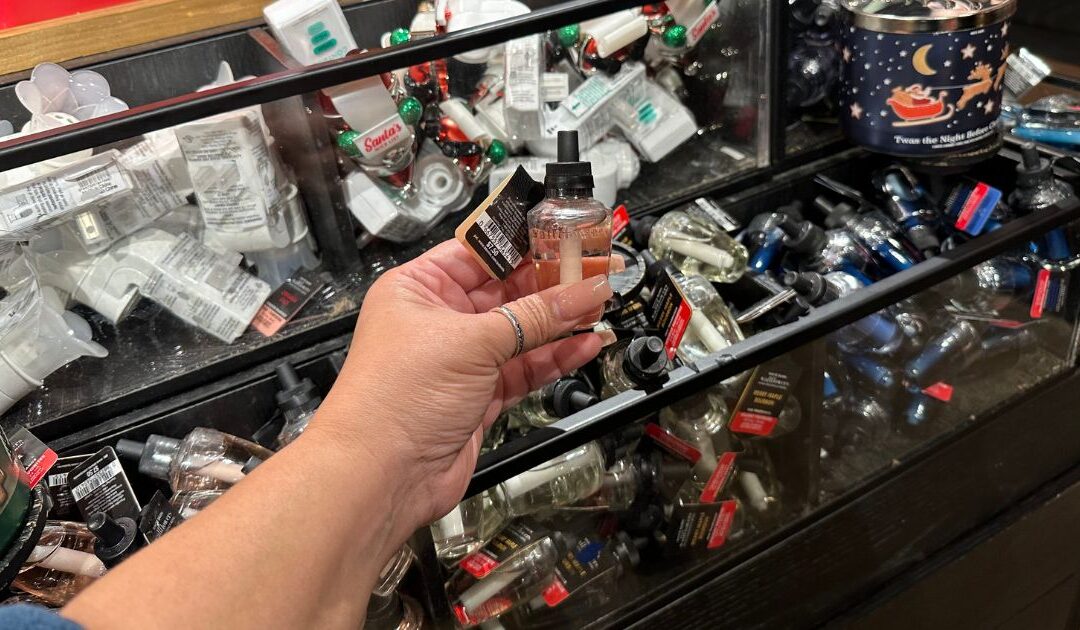 Wallflower Fragrance Refills SOLO $3.25 en Bath and Body Works