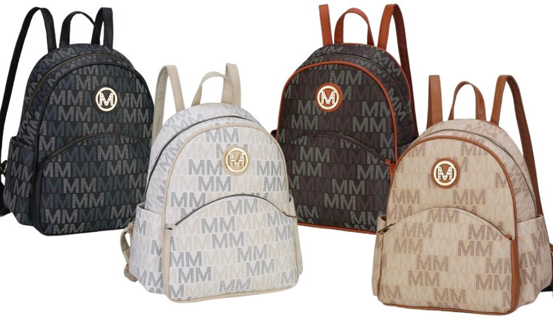 Bolsos Backpack Palmer Vegan Leather Signature a solo $49.99 (Reg. $179) y Envío Gratis