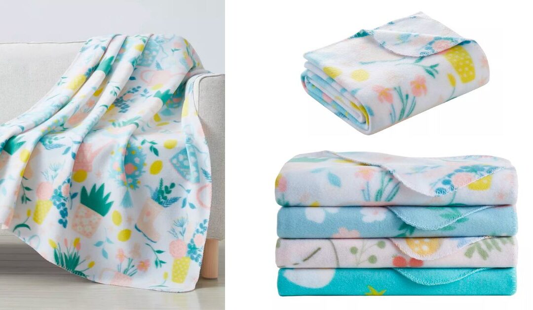 Frisa Birch Trail Infinity Home Spring Printed Fleece a solo $5.93 (Reg. $20)