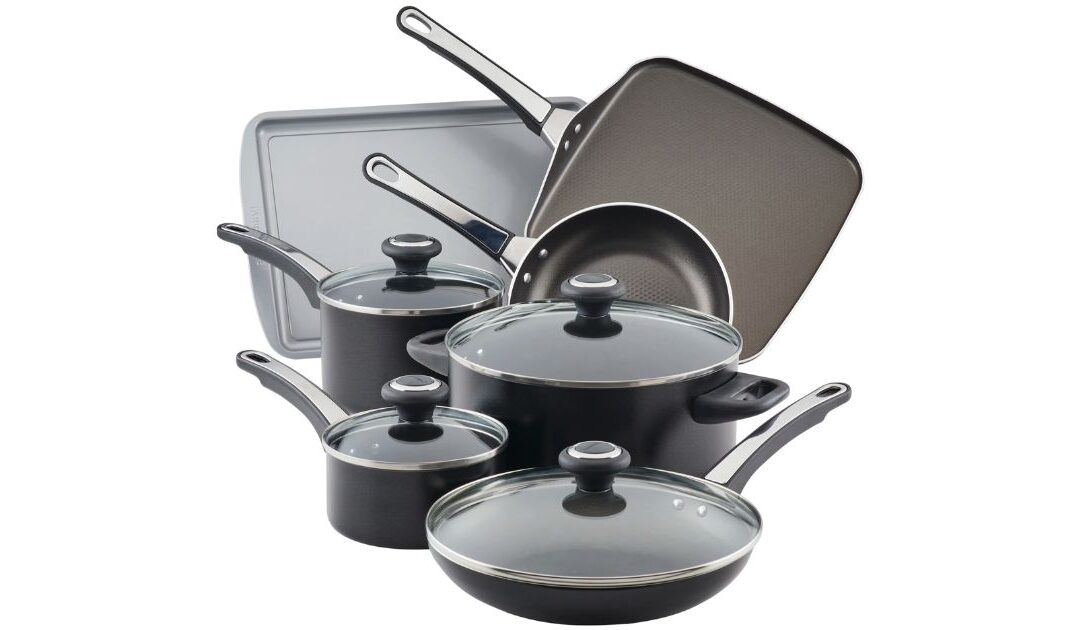 Set de Utensilios de Cocina de 17-Piezas Antiadherentes Farberware SOLO $79.95 (Reg. $200) + Envío GRATIS