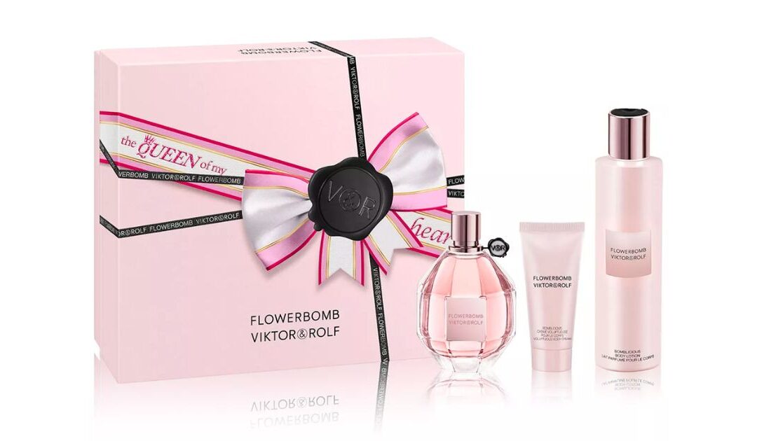 Viktor & Rolf 3-Piezas Flowerbomb Eau de Parfum Gift Set SOLO $165.75 (Reg $256)
