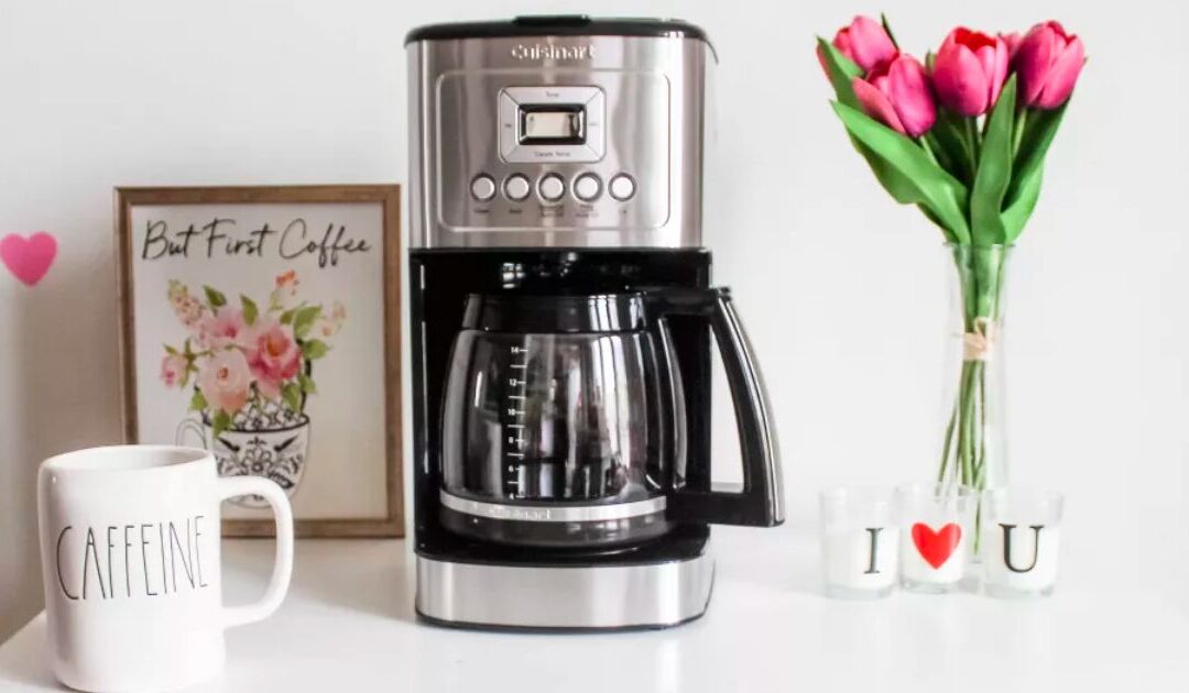 Cafetera Programable Cuisinart Stainless Steel 14-Tazas SOLO $79.99 en Target (Reg. $100)