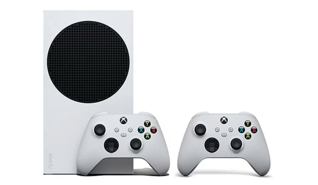 Xbox Series S con un Control Adicional + 3 Meses de Juego SOLO $289.99 (Reg. $370)