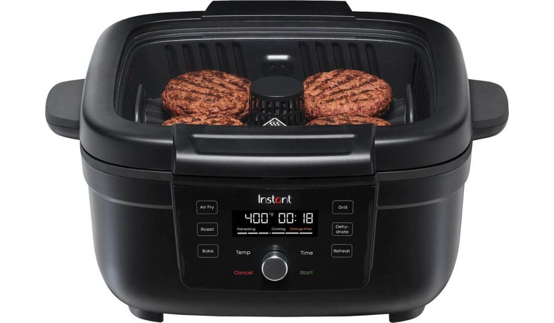 Instant Pot 6-in-1 Smokeless Indoor Grill & Air Fryer SOLO $79.99 (Reg. $170)