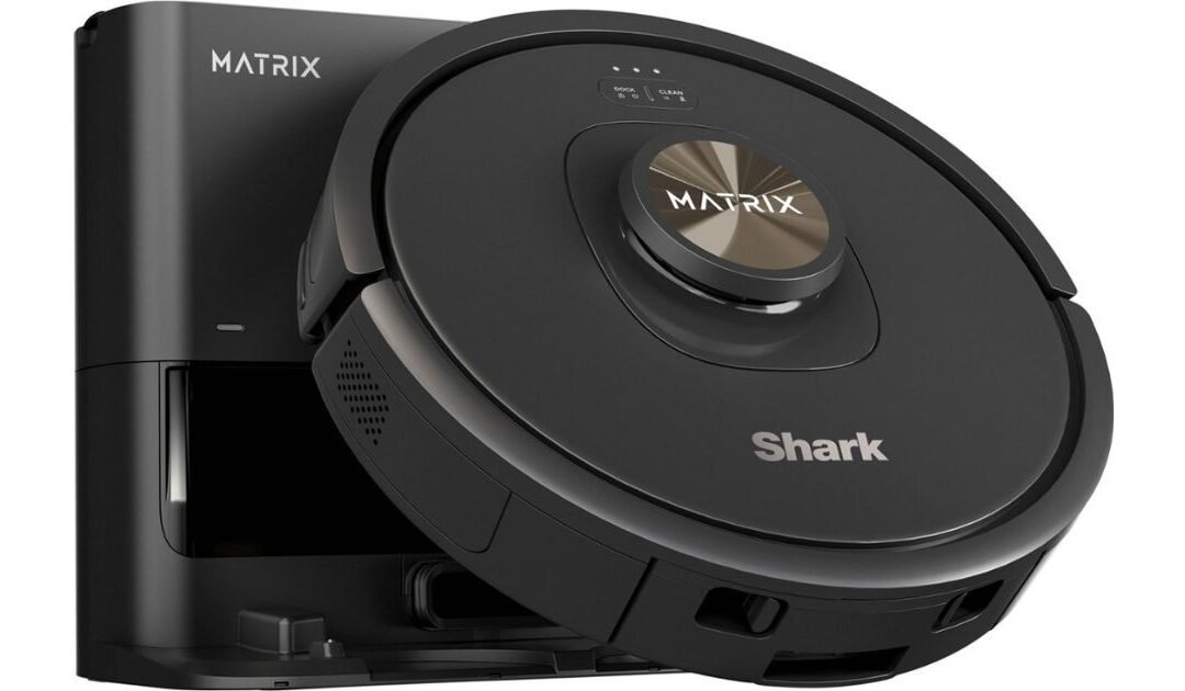 Shark Matrix Self-Emptying Robot Vacuum SOLO $249.99 (Reg. $500)