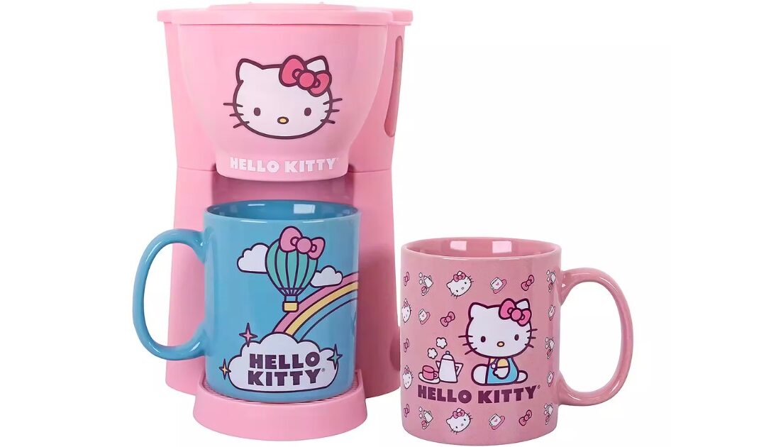 Una Idea de Regalo Perfecta: Cafetera de Hello Kitty Con Dos Tazas SOLO $33 en JCPenney (Reg $50)