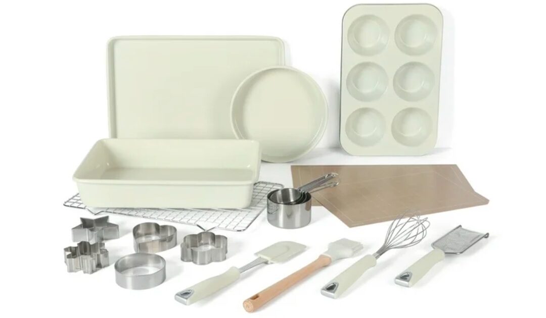 Juego de Utensilios Para Hornear de 20-Piezas Martha Stewart SOLO $24.97 en Walmart