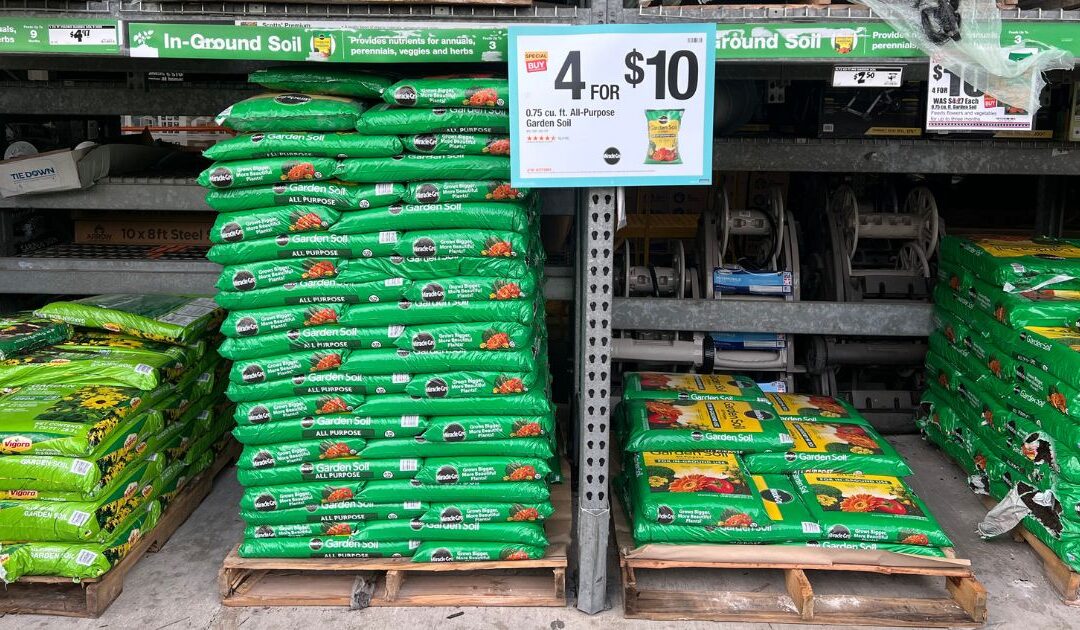 Miracle-Gro All Purpose Garden Soil SOLO $2.50 en Home Depot