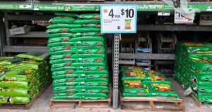 Miracle-Grow-Garden-Soil