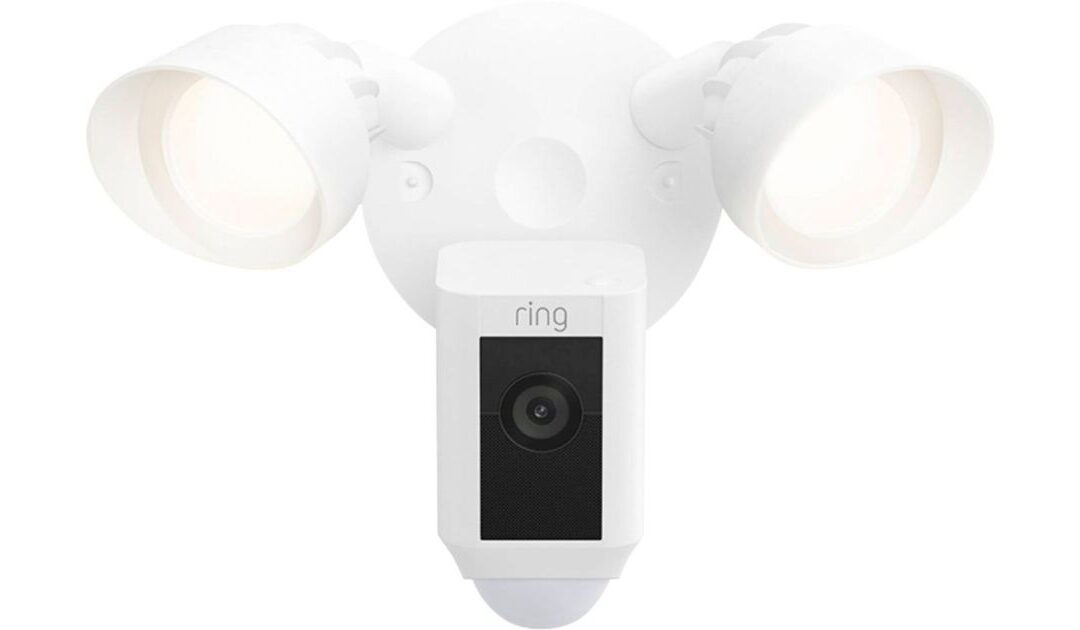 Cámara Ring Floodlight a solo $129.99 en Best Buy (Reg. $200)