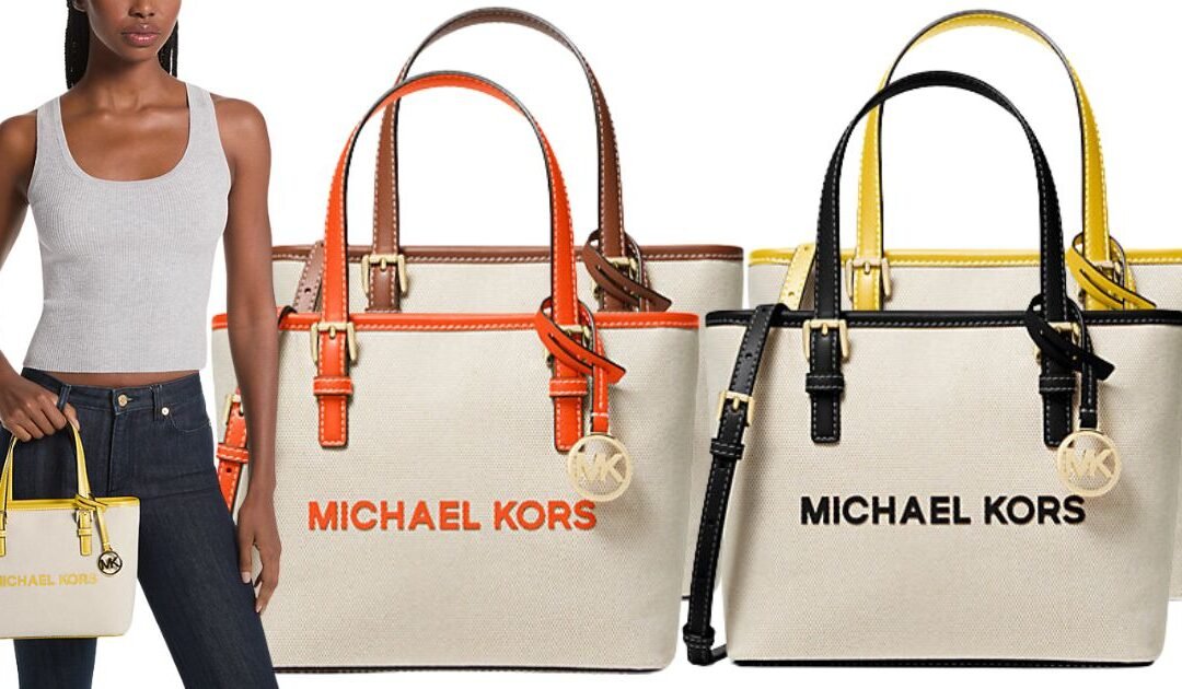 Cartera Michael Kors Jet Set Travel Extra-Small Canvas Top-Zip SOLO $79 (Reg. $398)
