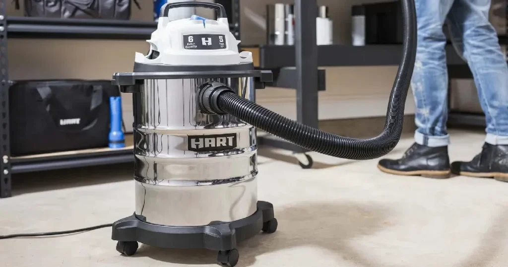 HART 6-Gallon Wet:Dry Vacuum