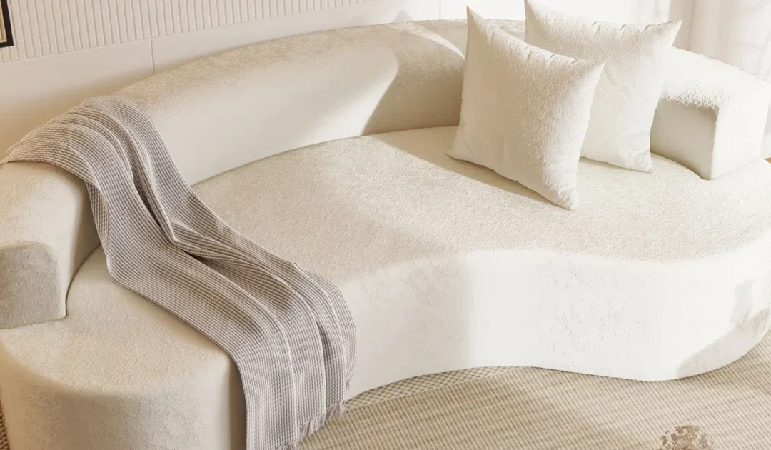 Sofá Tapizado Moderno con dos Cojines incluidos SOLO $354.99 (Reg $520)
