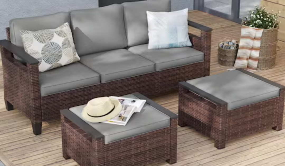 Juego de Sofá de Mimbre de 3-Piezas Para Patio SOLO $250 en Home Depot (Reg $416)