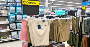 Liquidación en ropa de hombres en Walmart