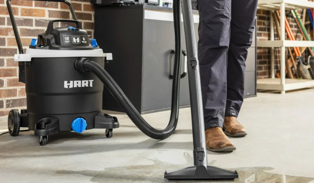 Aspiradora HART 12-Gallon Wet/Dry SOLO $49.98 (Reg. $72)