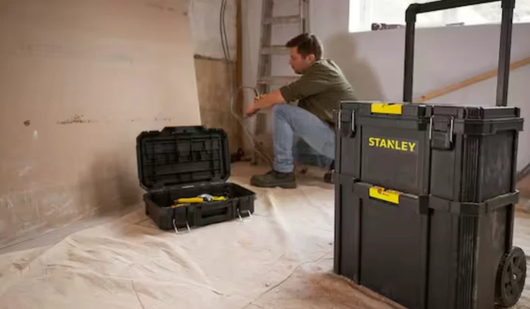 Caja de Herramientas con Ruedas Stanley a SOLO $79.97 en Home Depot (Reg $112)